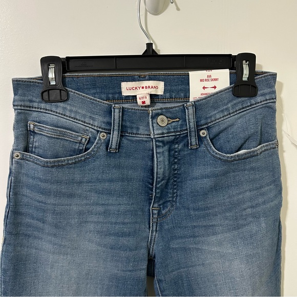 Lucky Brand | Women's Blue Denim Mid-Rise Skinny Jeans | Size 4/27 NWT - Picture 2 of 7